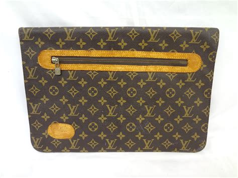 louis vuitton document holder price|louis vuitton padfolio.